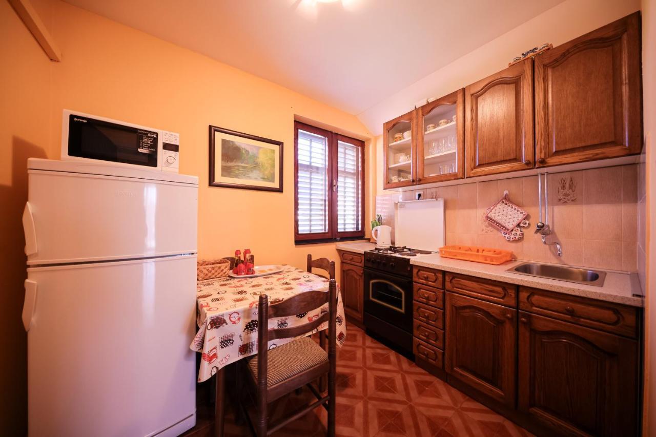 Apartment Ruza Sukošan Eksteriør bilde