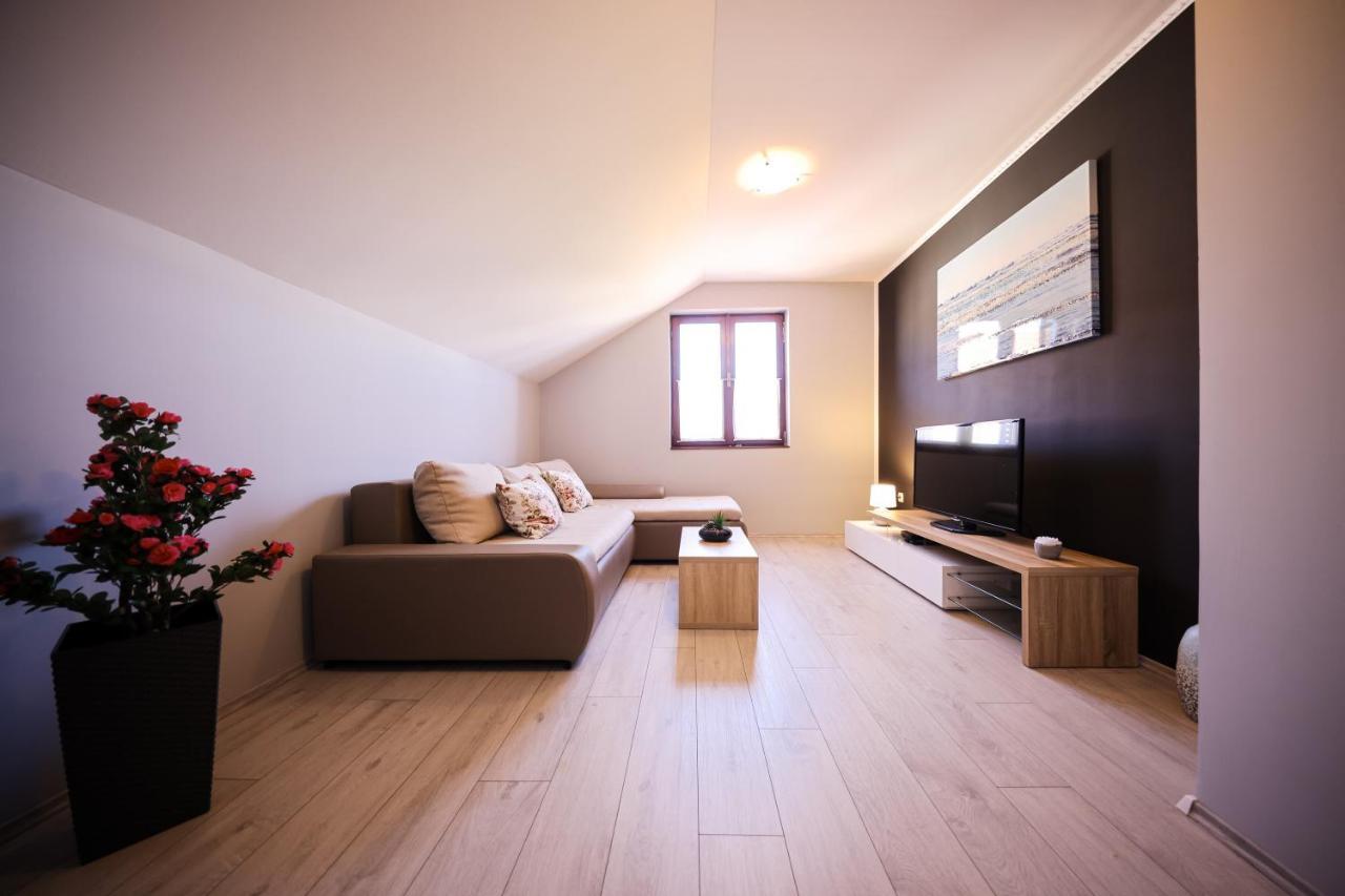 Apartment Ruza Sukošan Eksteriør bilde