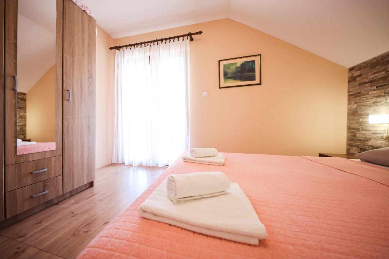 Apartment Ruza Sukošan Eksteriør bilde